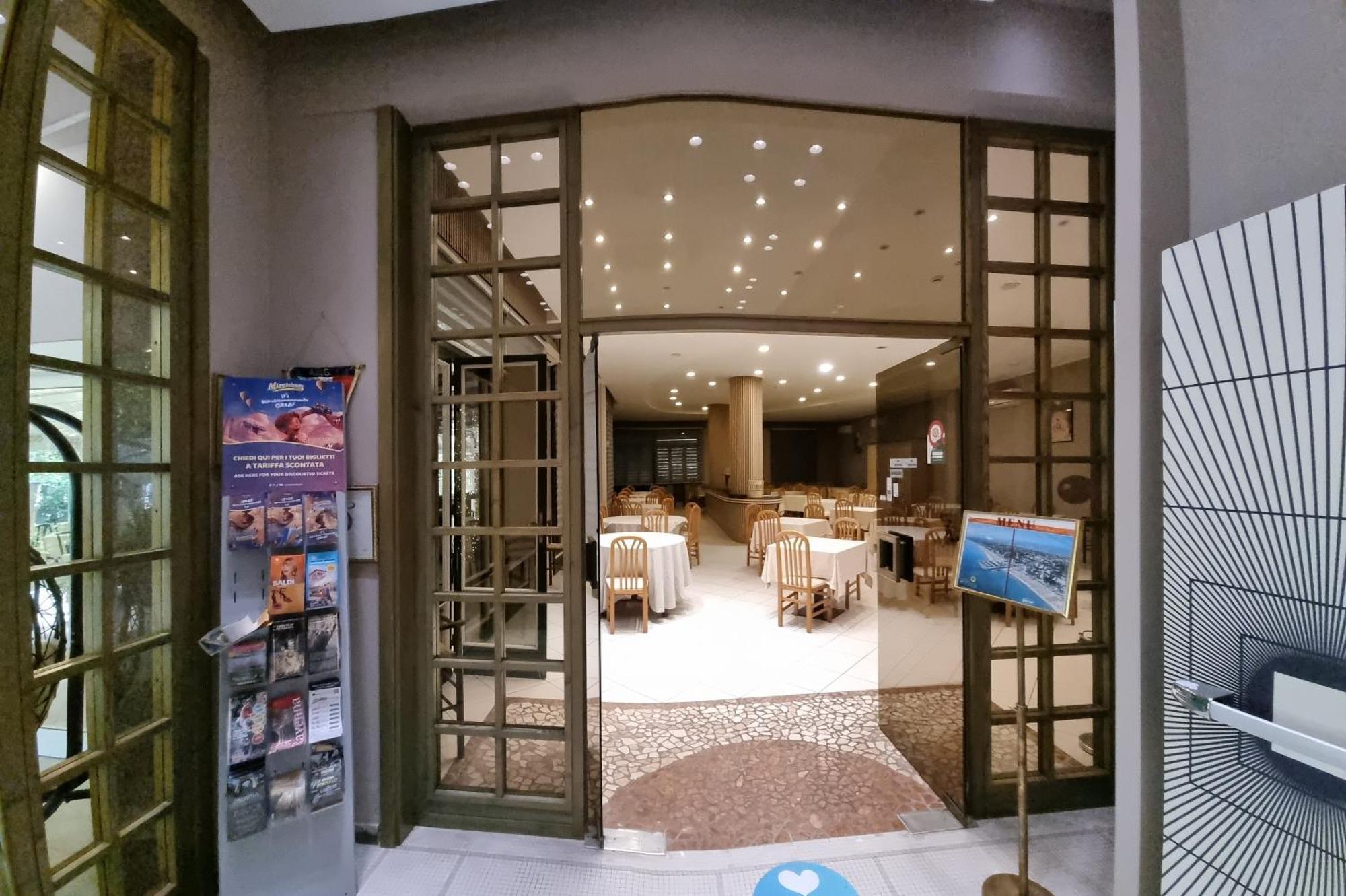 Hotel K2 Cervia 3 Stelle Sup 外观 照片