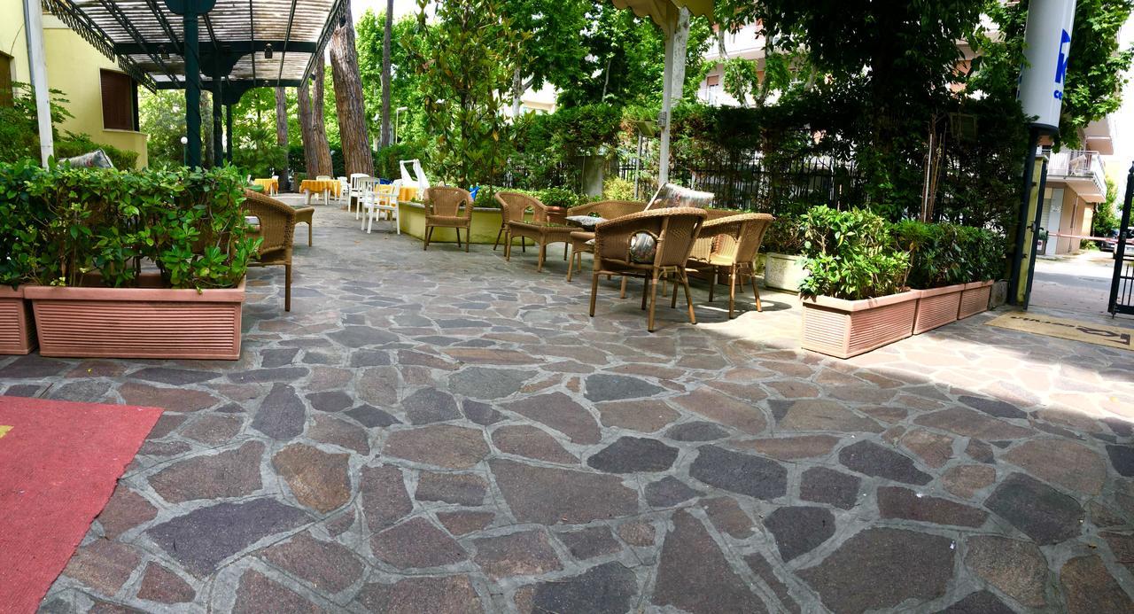 Hotel K2 Cervia 3 Stelle Sup 外观 照片